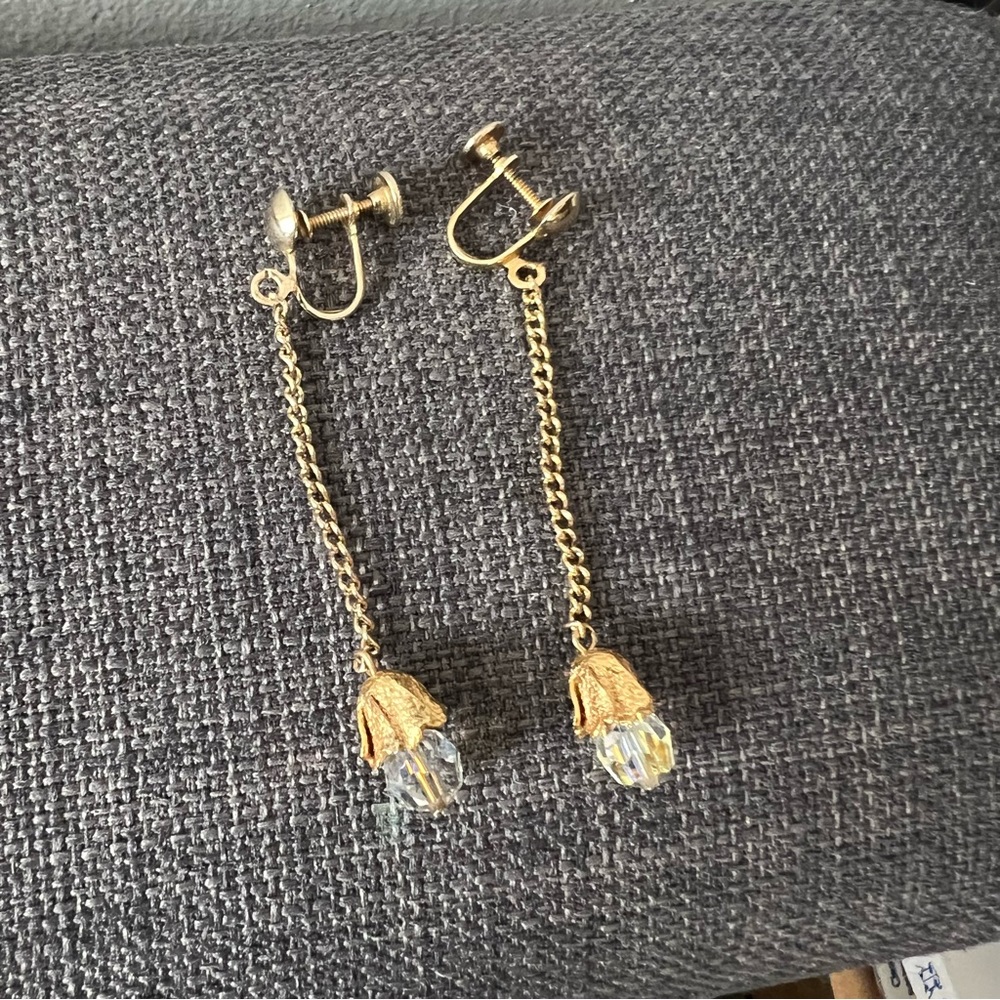 Vintage Pretty screw back earrings with gold plated design and crystals …